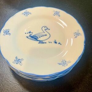 Cordon Bleu Bia dinner plates (4)